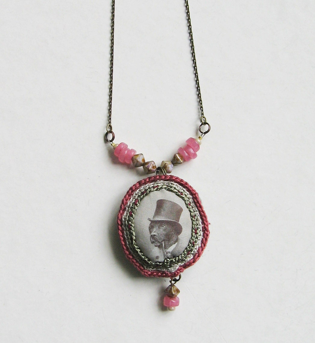 Gentleman dog necklace
