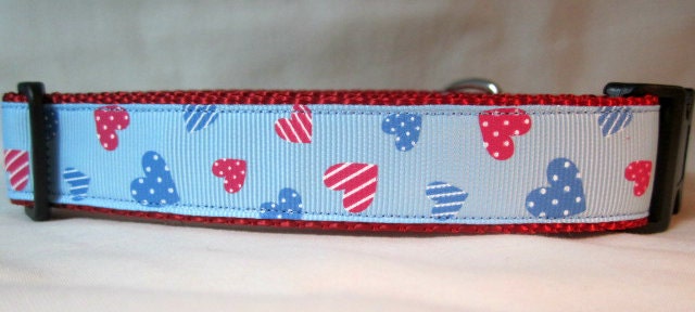 Pattern Hearts on Blue  Collar