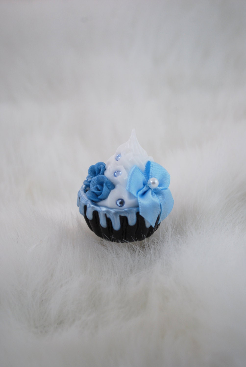 Light Blue x Black Rose Ribbon Cupcake Ring