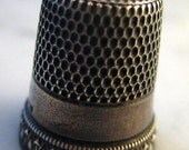 1898 Priscilla Simons Sterling Silver Thimble Size 9 Hand Sewing Quilting Engraved