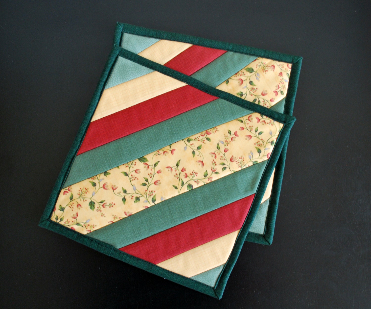 cotton potholders mug rugs snack mats red green cream set of two