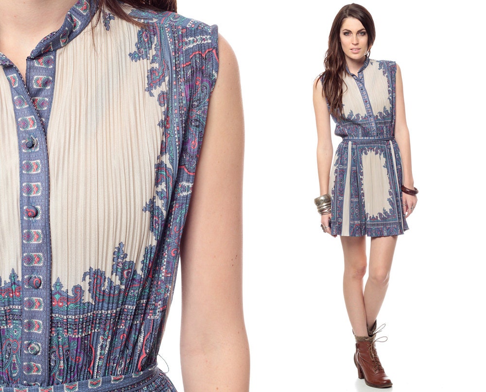 Boho Mini Dress 70s SCARF PRINT Knife Pleat Paisley 1970s Hal Ferman Shirtdress Vintage Belted Bohemian Ivory Blue shirt Small Medium