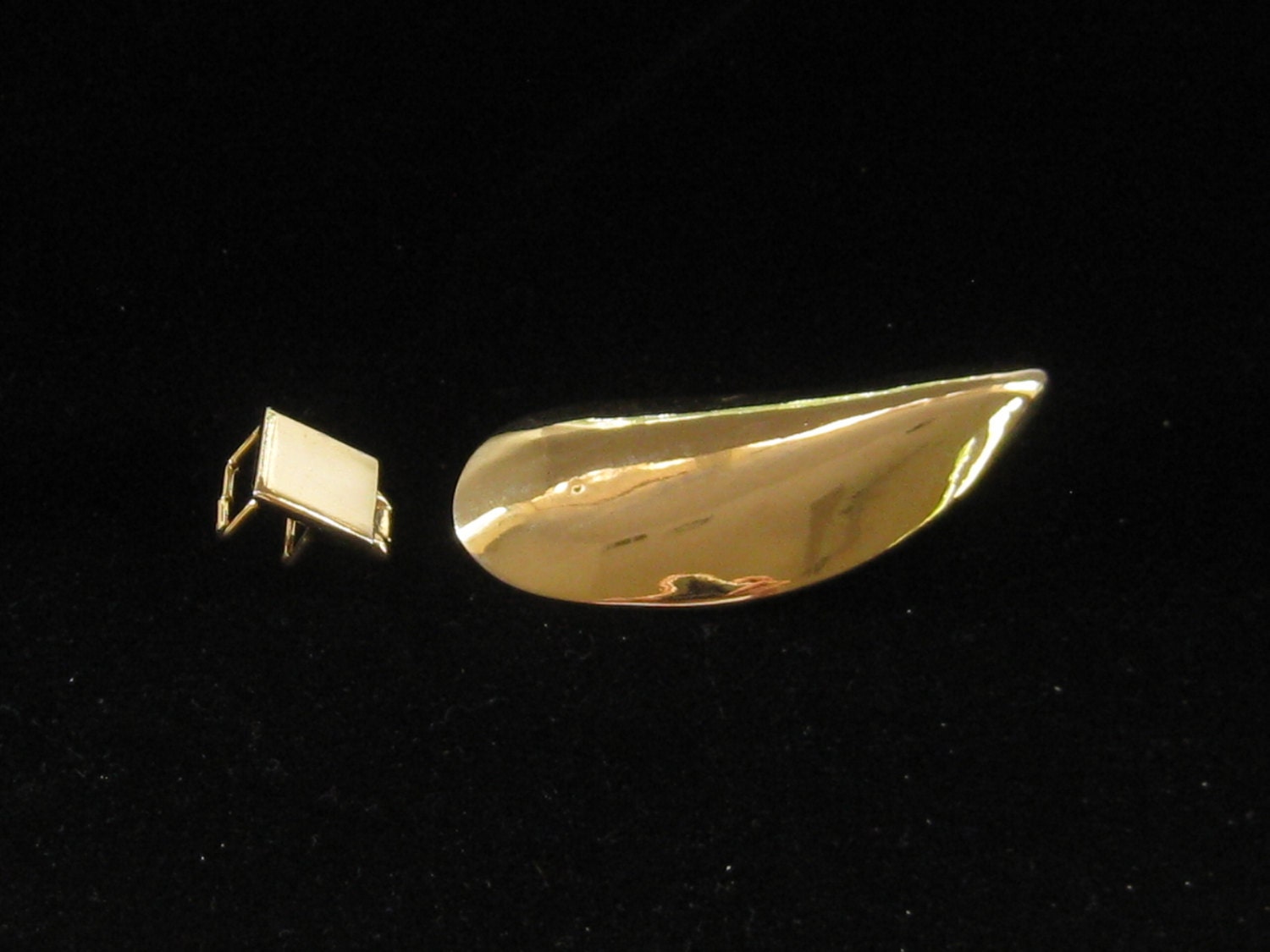 Vintage Gay Boyer Mussel Shaped Belt Buckle 1970s