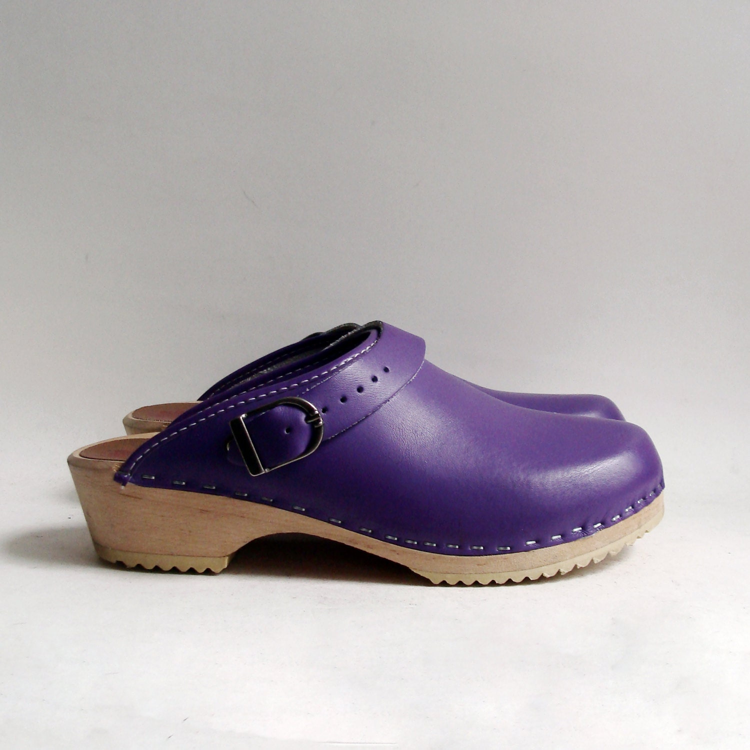 shoes 9.5 / purple leather clogs / Swedish by