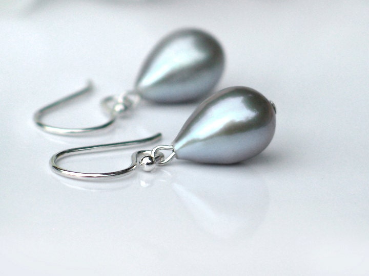 Gray Pearl Earrings / Pewter Steel Grey Freshwater Teardrop Pearls in Sterling Dangle / Dove