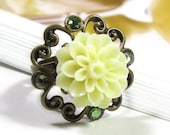 Yellow Resin Flower Ring, Vintage Style, Swarovski, Chrysanthemum Ring, Lemon Chiffon, Gifts for Gardeners, Adjustable Ring, Gifts For Mom
