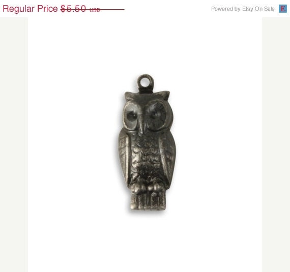 ON SALE 140 Vintaj 22.5x9.5mm Arte Metal Perching Owl Charm (Set of 5)