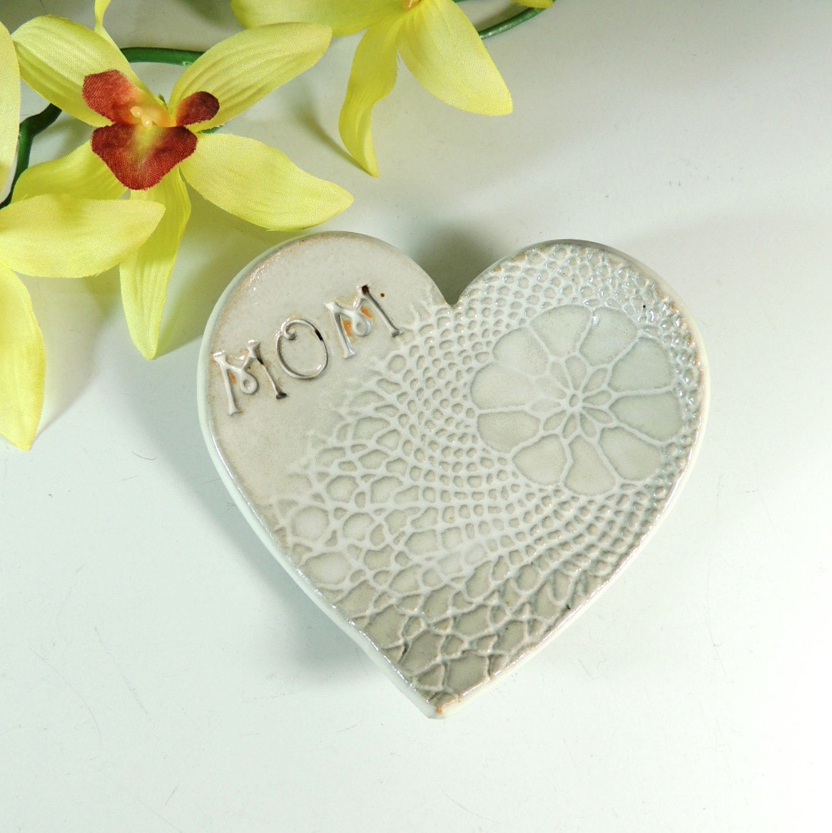 MOM Heart Trinket Dish in White Satin Glaze / Ring Dish / Handmade Stoneware Clay / Mother's Day Gift