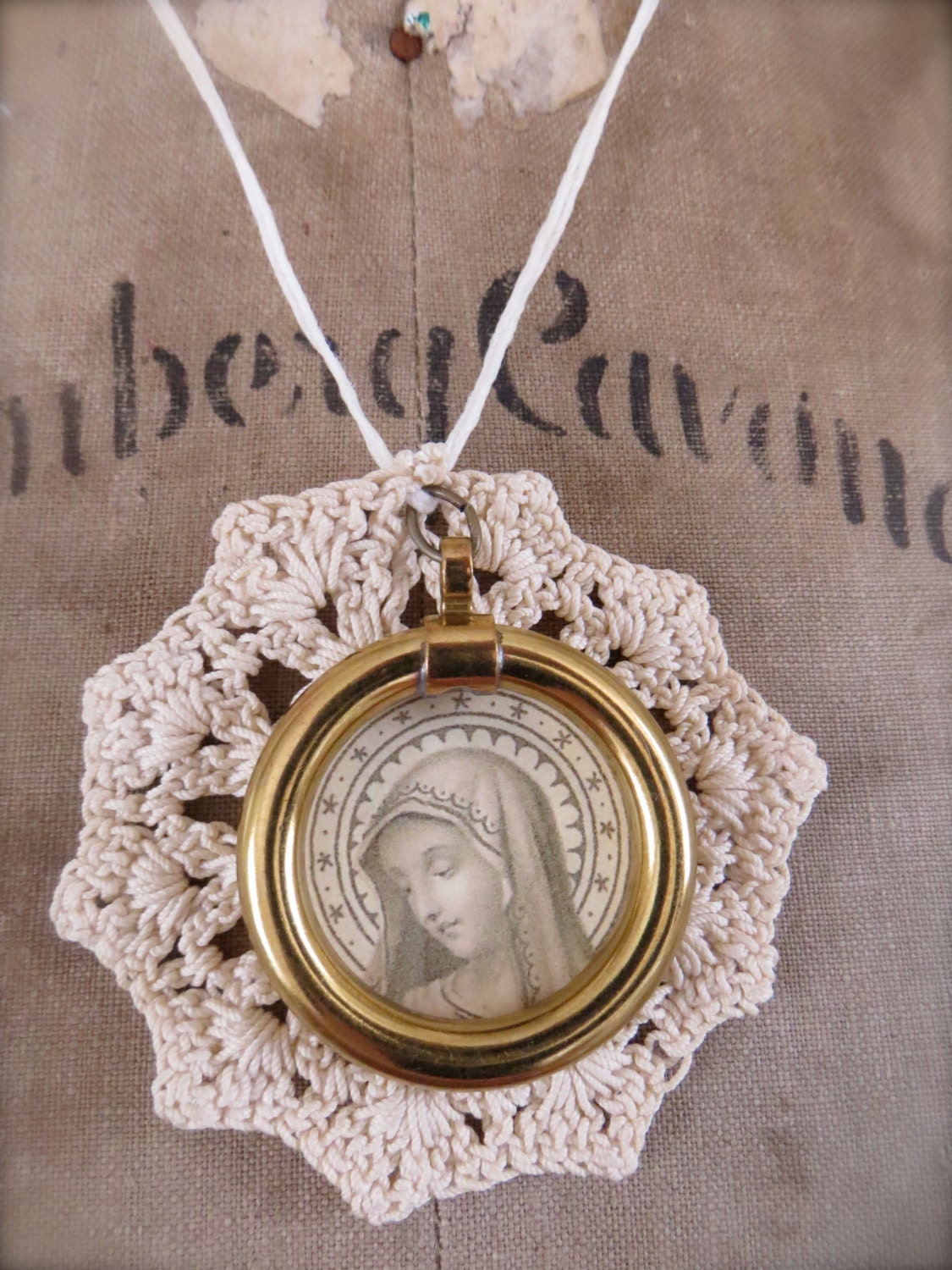 Vintage Tatted Jeanne Darc Inspired Tag - Embellishment
