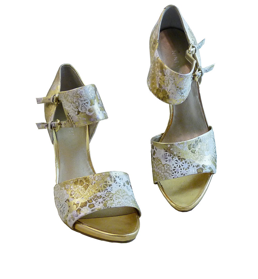 Leather and Lace Wedding High Heel Sandals // Hand Painted Golden Leather // Size 6 1/2 M // Fantasy Faeries Boho Opulence