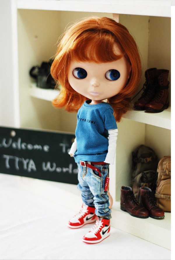 Blythe TTYA Logo T Dark Gray & Blue