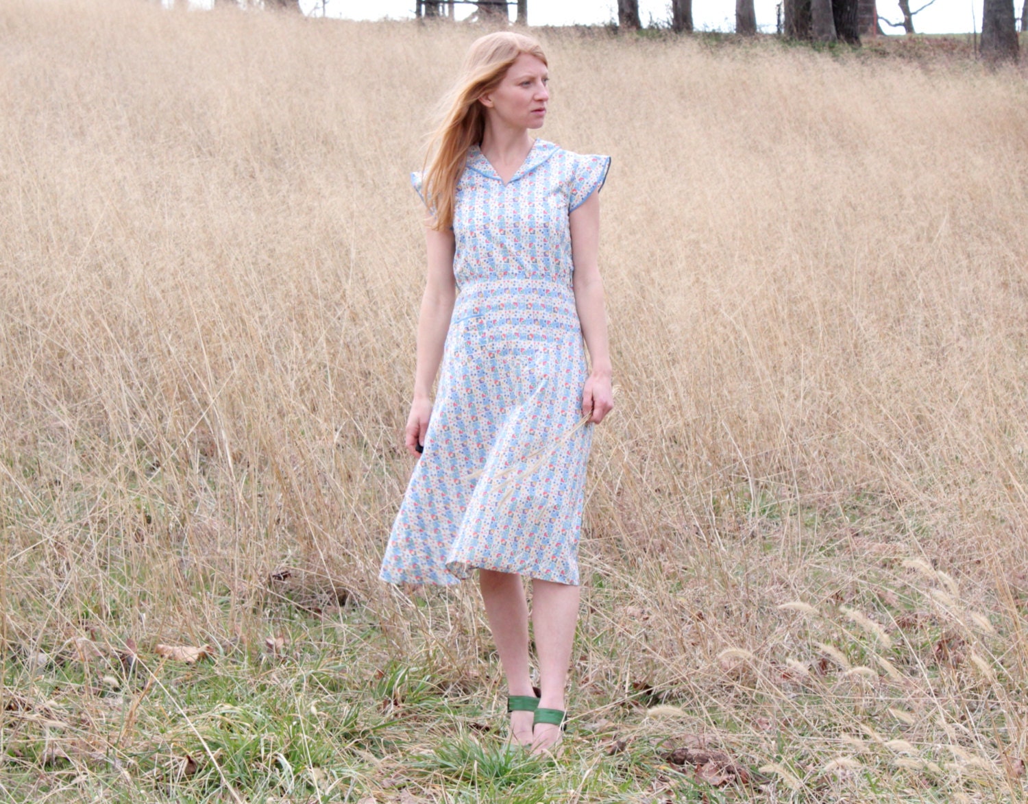 Vintage 40s Dress . Cute Spring Summer Floral Cotton Casual Day Dress Handmade Size Small