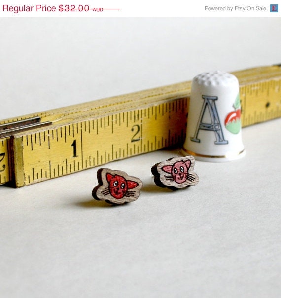 CLEARANCE SALE Cat Stud Earrings in Red