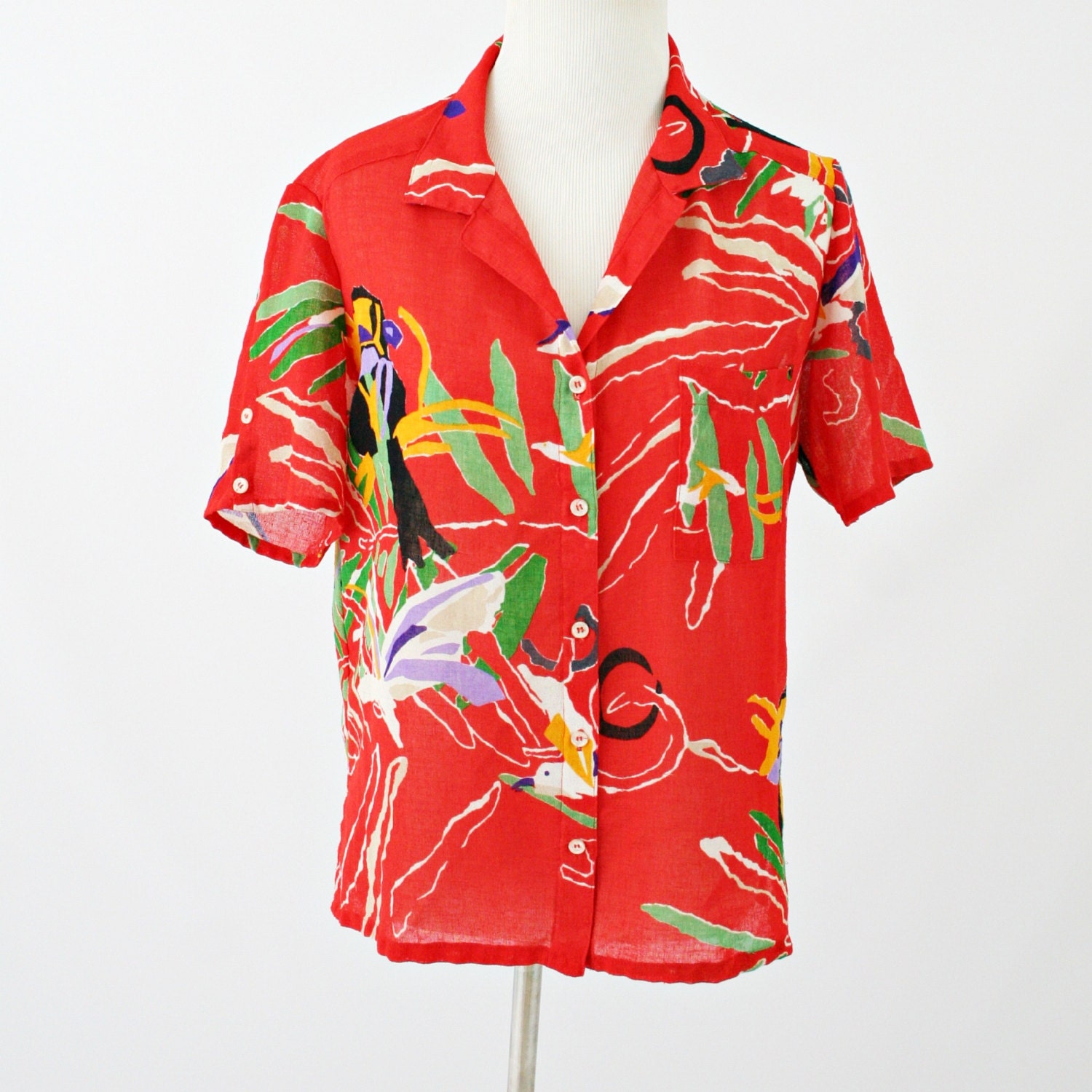 vintage 70s red TROPICAL birds JUNGLE novelty print shirt size S