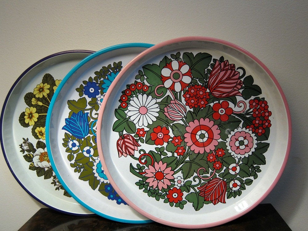 vintage Flower Power Round Metal Trays - made in Germany, set of 3