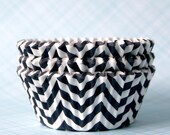 Chevron Cupcake Liners / ZigZag Baking Cups - Black (50) Il_170x135