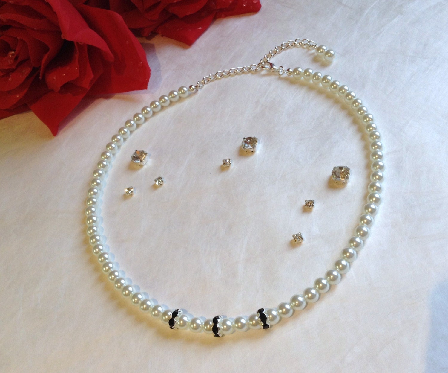 Traditional Black and White Glass Pearl Necklace Bridesmaid Wedding Bridal Prom Jewelry