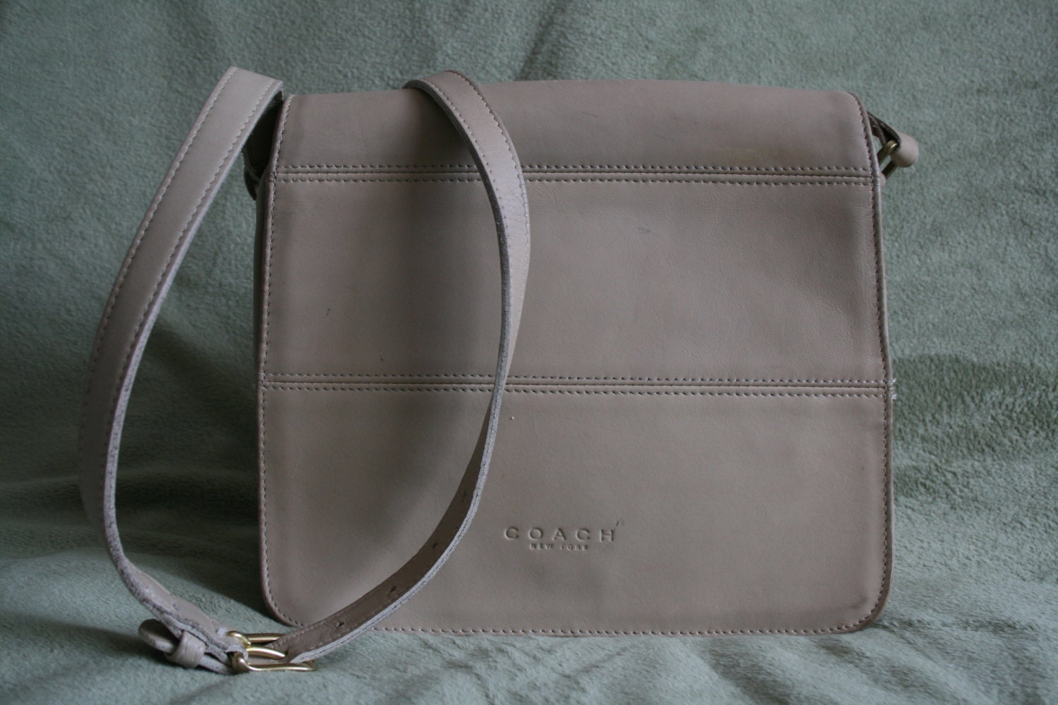 COACH TRIBECA Flap MESSENGER Bag Ivory Vingate Crossbody Shoulder  9092 New York