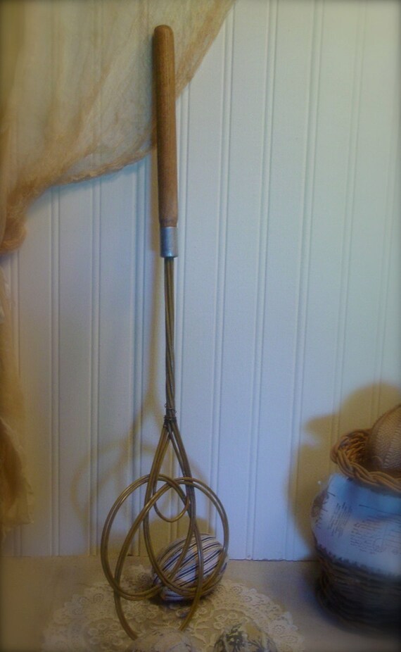 Vintage Rug Beater Farmhouse Primitive Chic by EdenCoveTreasures