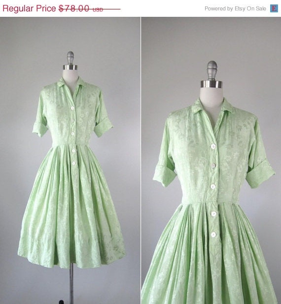 SALE Vintage 1950s Dress // 50s Green Satin Brocade Shirtwaist Dress // Spearmint Sprigs