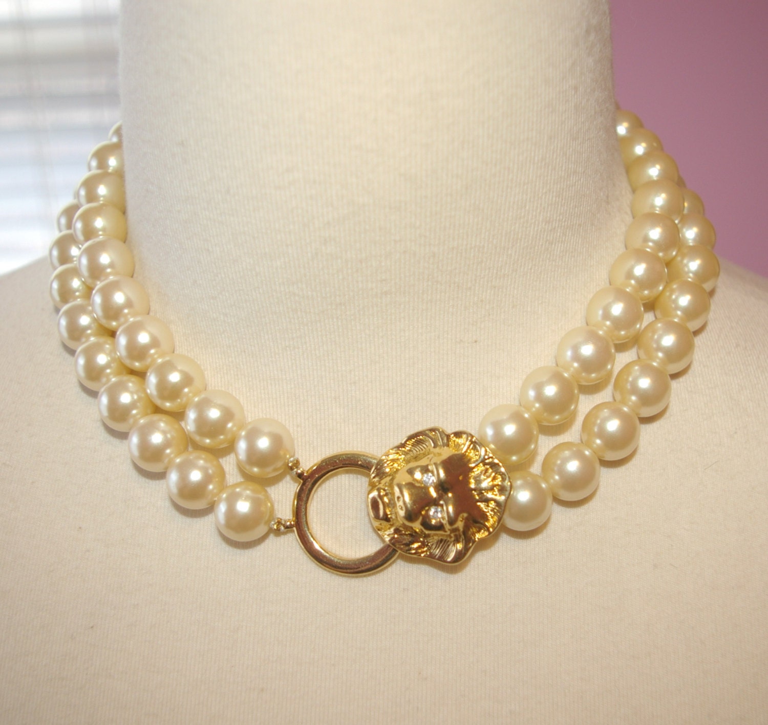 KJL Pearl Necklace/Choker  Society Collection Lion Head Door Knocker Signed KJL for Avon 1986
