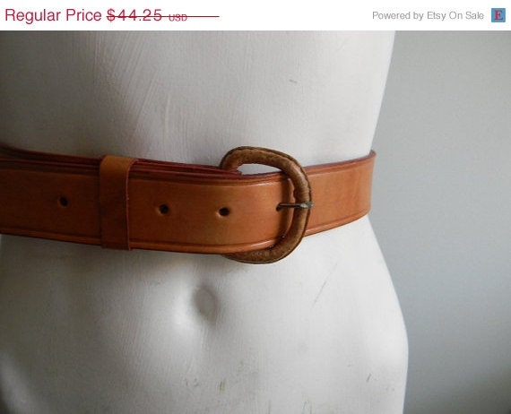 Memorial Day Weekend SALE vintage. Mexican Golden Brown Leather Belt // Buckle Snaps // M // UNISEX