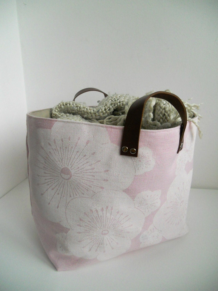 Dusky pink Hamper in Cherry blossom with leather handles - hand block printed