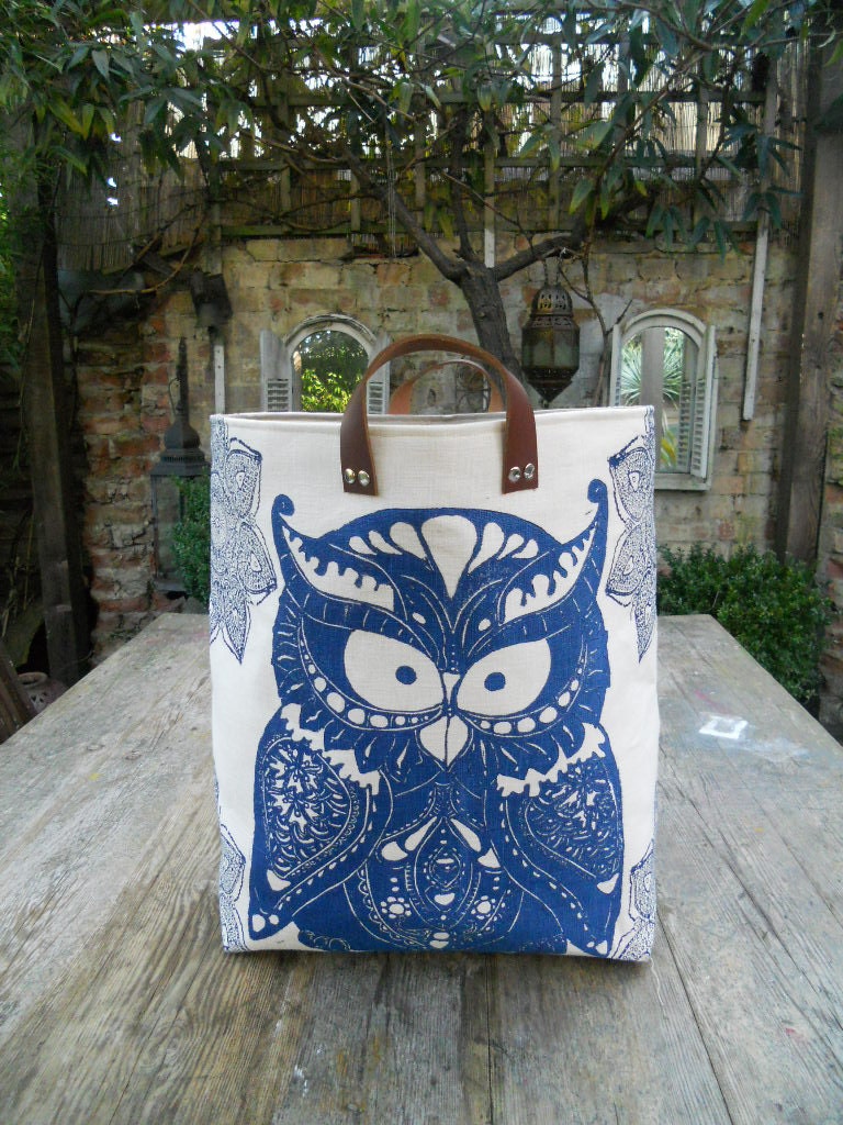 Starry Owl Ecru hamper with leather handles