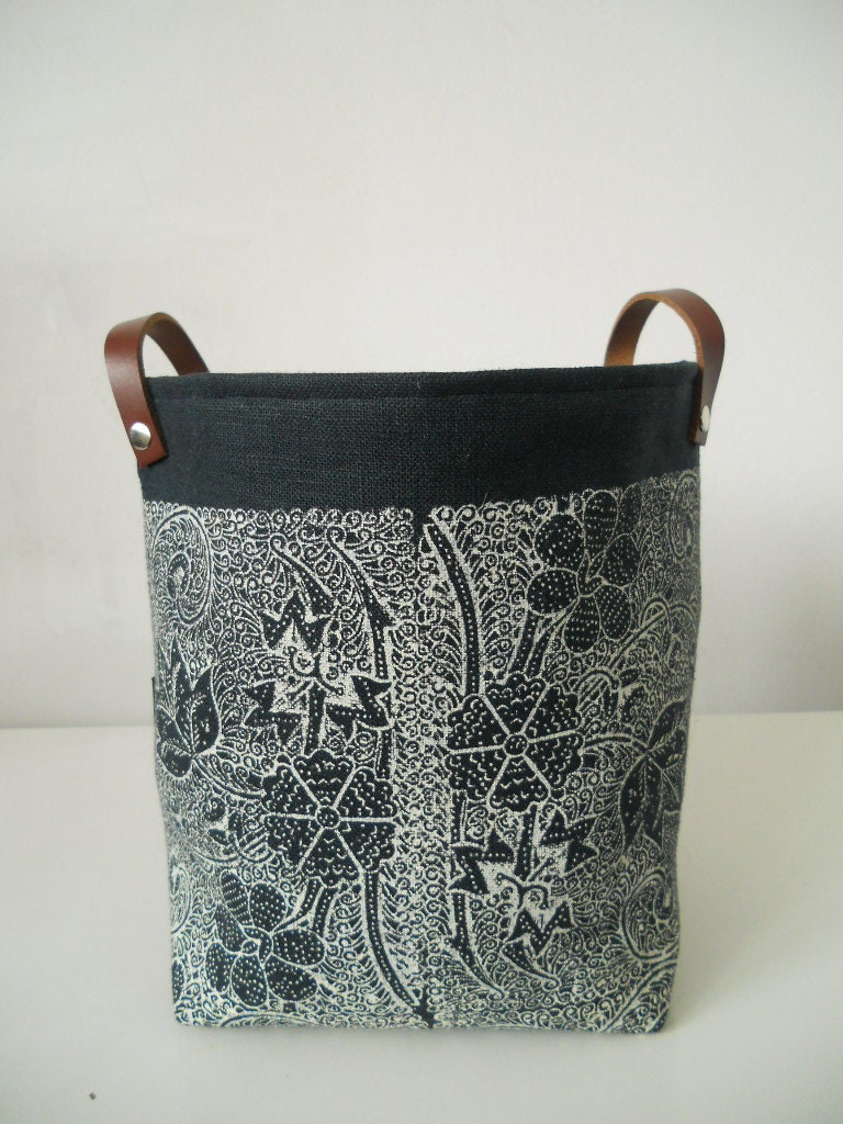 Medium Indigo Hamper with leather handles Troy