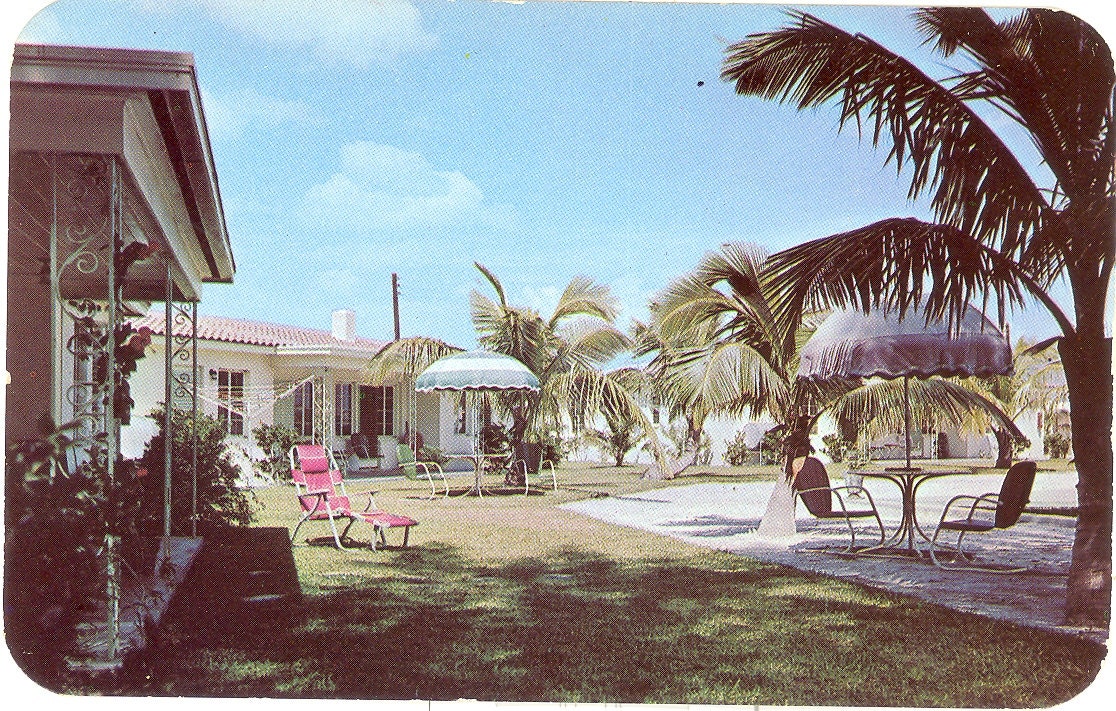 Vintage Florida Postcard - Saint St Petersburg - Madeira Beach - Key Rest Apartments Motel Bayshore Drive