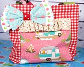 Retro Diner Tote Glamping Ruffles Bow Pockets Daisies Picnic Red Gingham Handbag