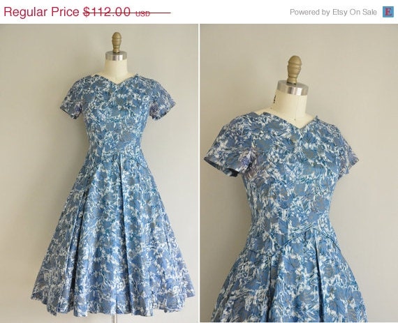 s a l e...20% OFF..//.. vintage 1950s dress / 50s full skirt cocktail dress dress / 50s gold leaf print dress