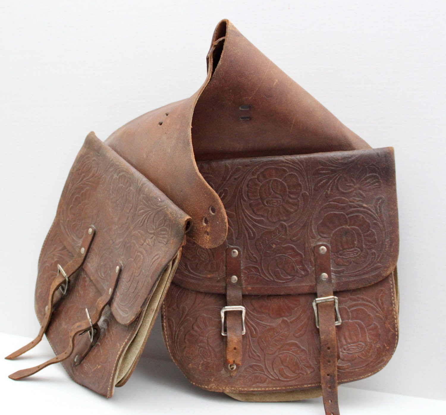 vintage leather saddlebags // motorycycle - bicycle // distressed embossed