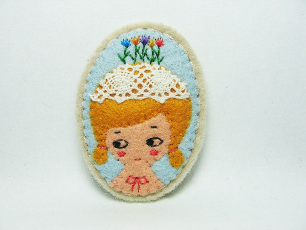 Little garden felt pin