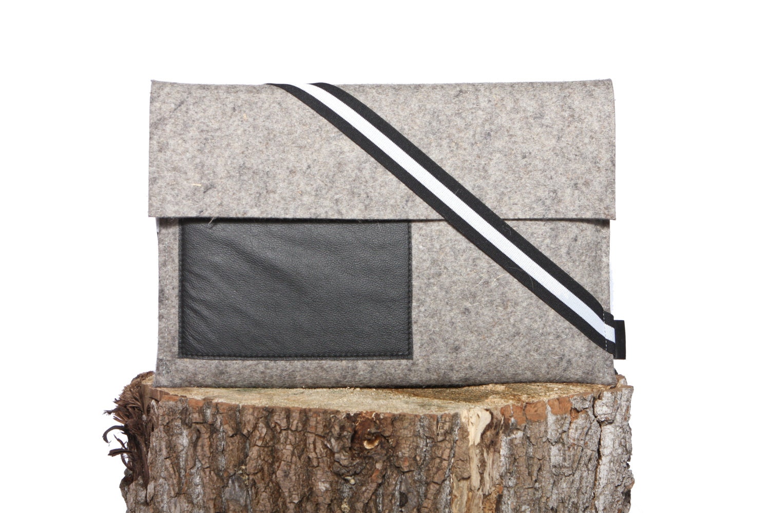 13 inch MacBook Pro Sleeve - Grey Wool Felt with Black Leather - Laptop Case