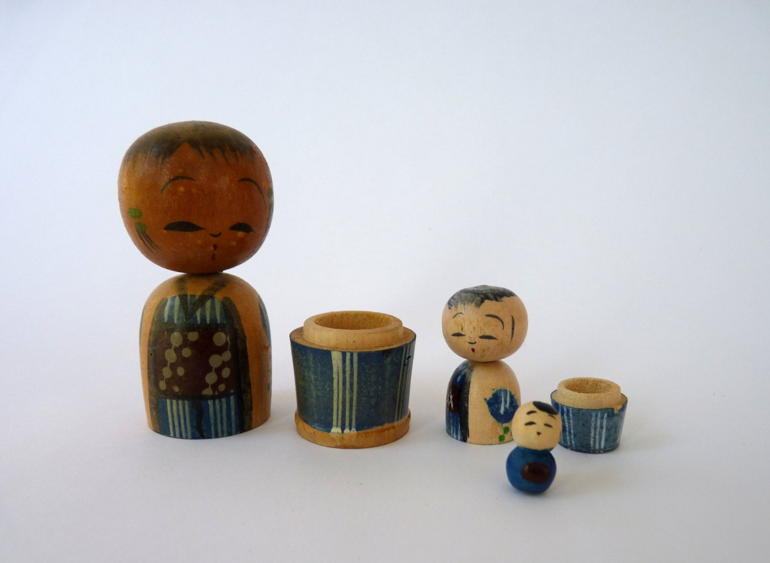 Vintage Japanese Nesting Kokeshi Dolls