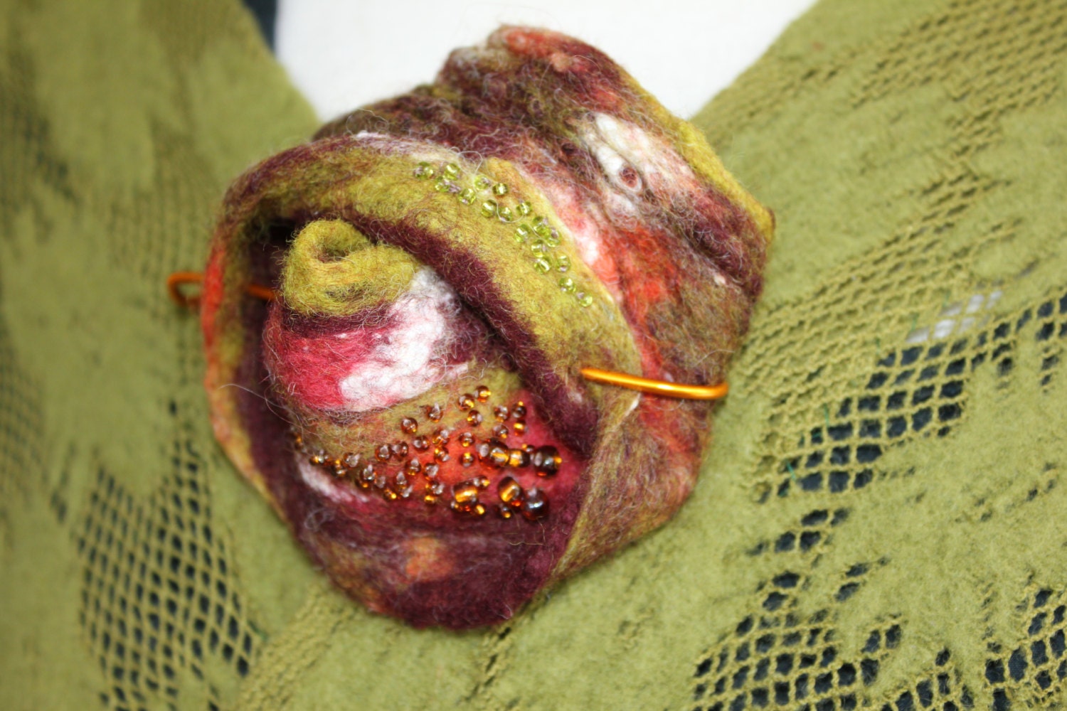 Felted wool mobius brooch / shawl pin - green red orange white - lagenlook - gift for her