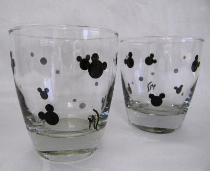 Beverage glasses hand painted with mickey mouse
