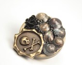 Executive Pirate,  Fancy Pin