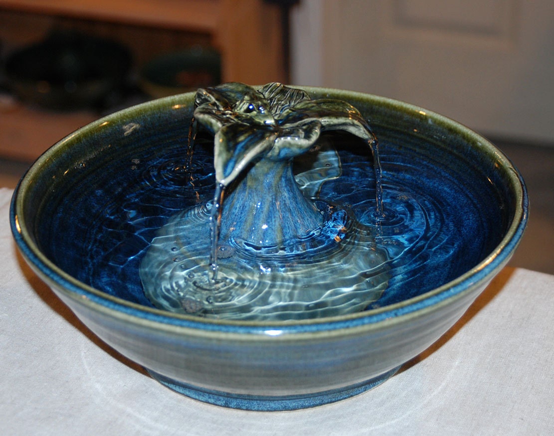 Cat Fountain, Ceramic, Handmade, Foodsafe -  "Trillium" - 11 Inch Diameter