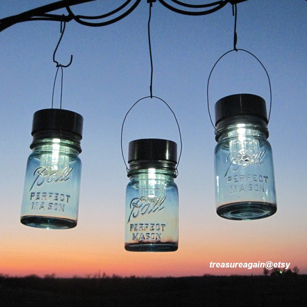 Hanging Garden Lanterns 3 Eco Friendly Gifts for Gardeners, Ball Pint Antique Blue Mason Jar Solar Lights