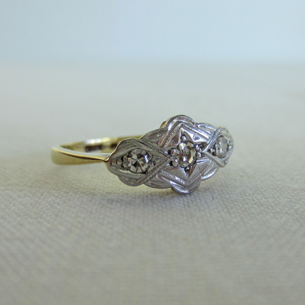 Art Deco Diamond Ring. Stunning Design in Gold and Platinum, Circa 1920s.