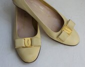Vintage Salvatore Ferragamo Light Yellow - The Vara Bow Pump - Size 6 E