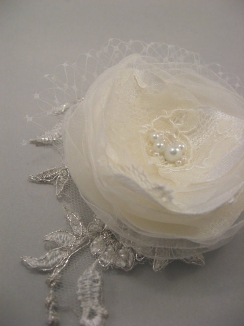 Bridal hair accessories - lace wedding hairpiece - wedding hair flower - wedding hair accessory - wedding fascinator - flower with veil