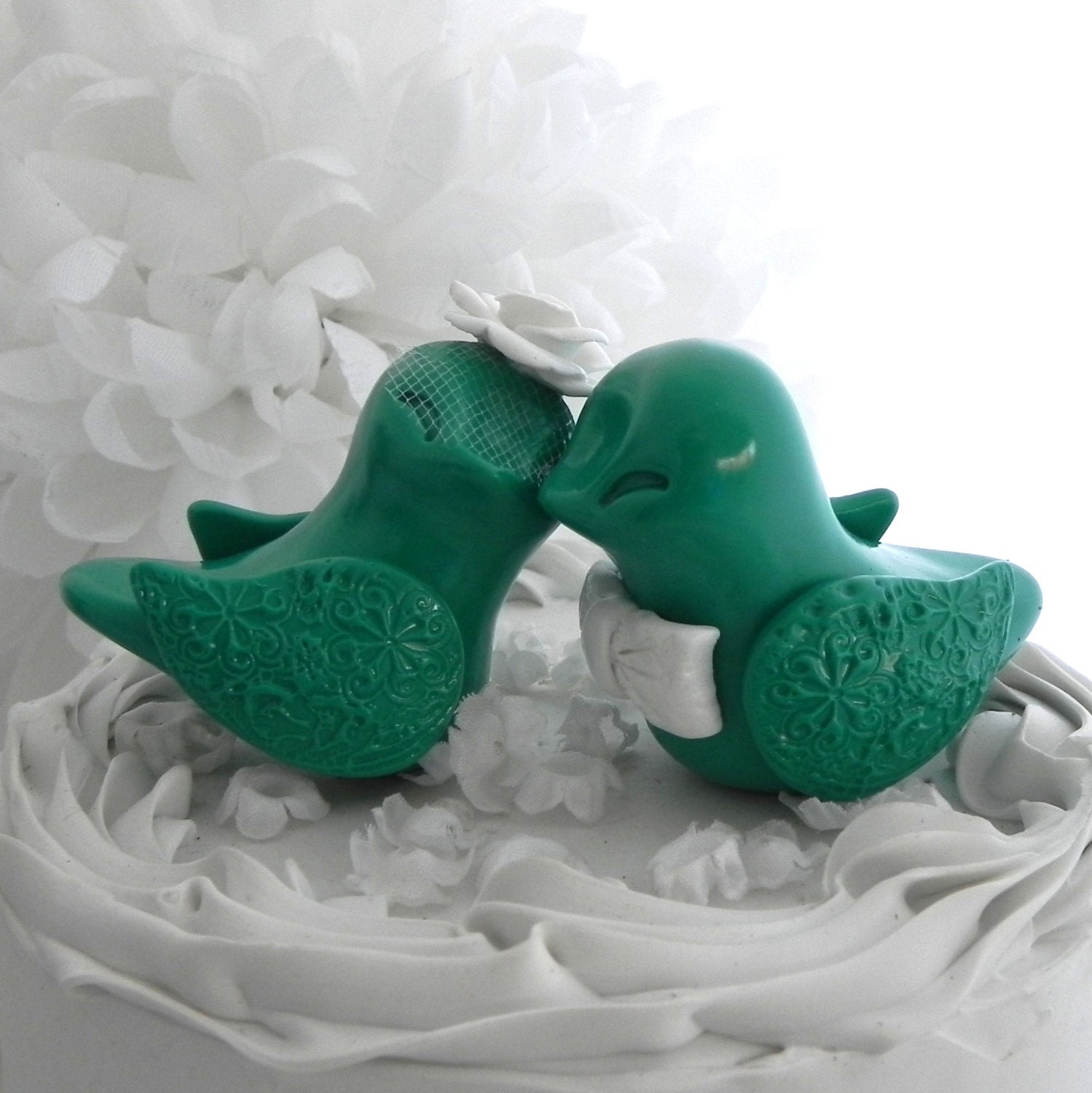 Love Birds Wedding Cake Topper, Emerald Green and White, Bride and Groom Keepsake, Fully Customizable