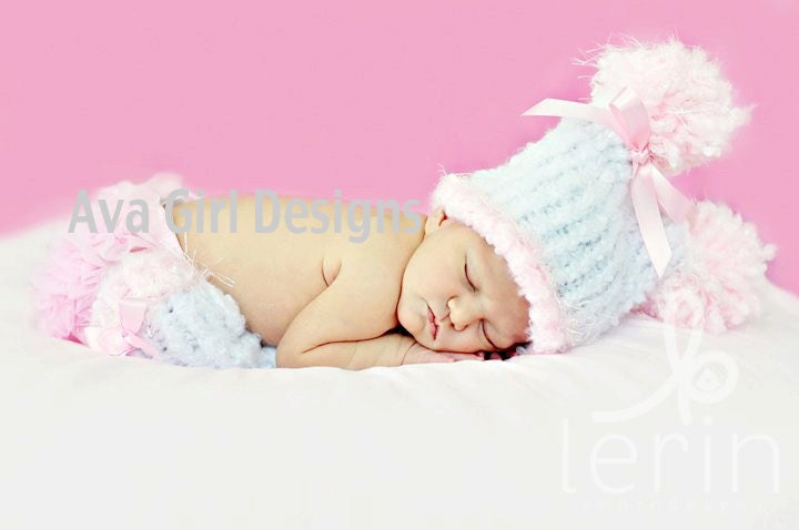 Baby girl hat knit white pink yarn 0 to 3 months