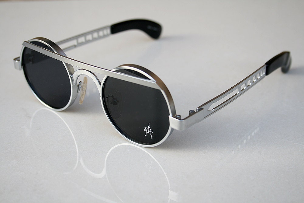 Hi Tek vintage silver round silver metal sunglasses Steampunk style  unusual