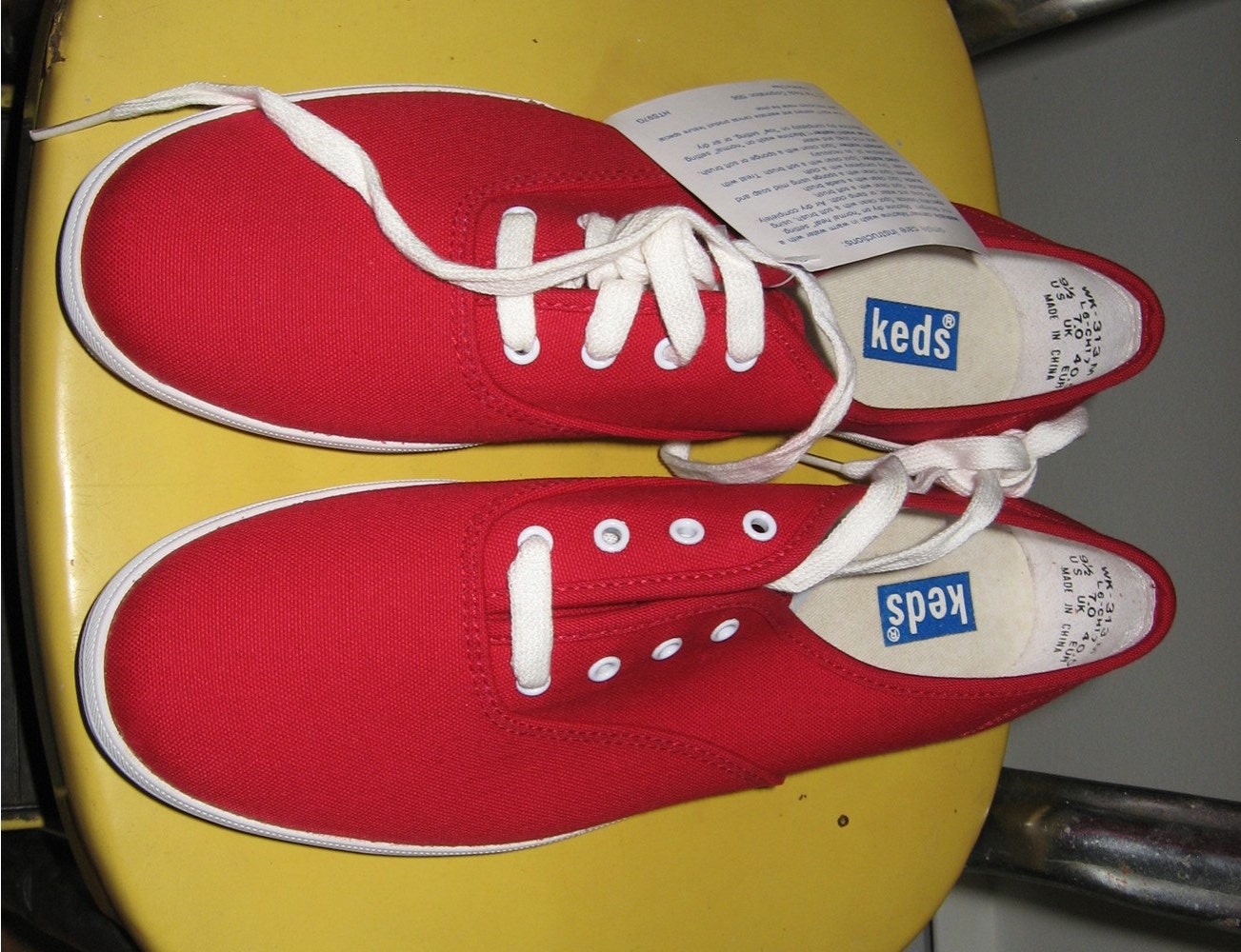 Red Keds / Vintage Red Keds / NOS / Deadstock / Never Worn / Spiffy RED Keds 9 1/2