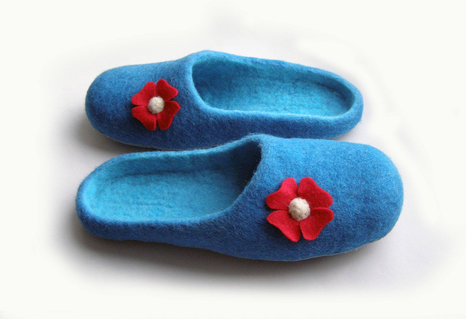 Women house shoes, felted wool natural slippers, Felted shoes flower