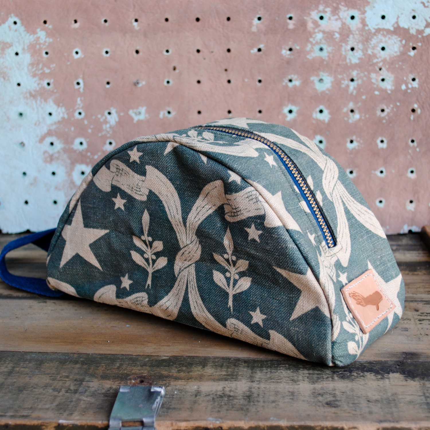 dopp kit / toiletry travel bag - vintage stars and banners burlap with leather detail